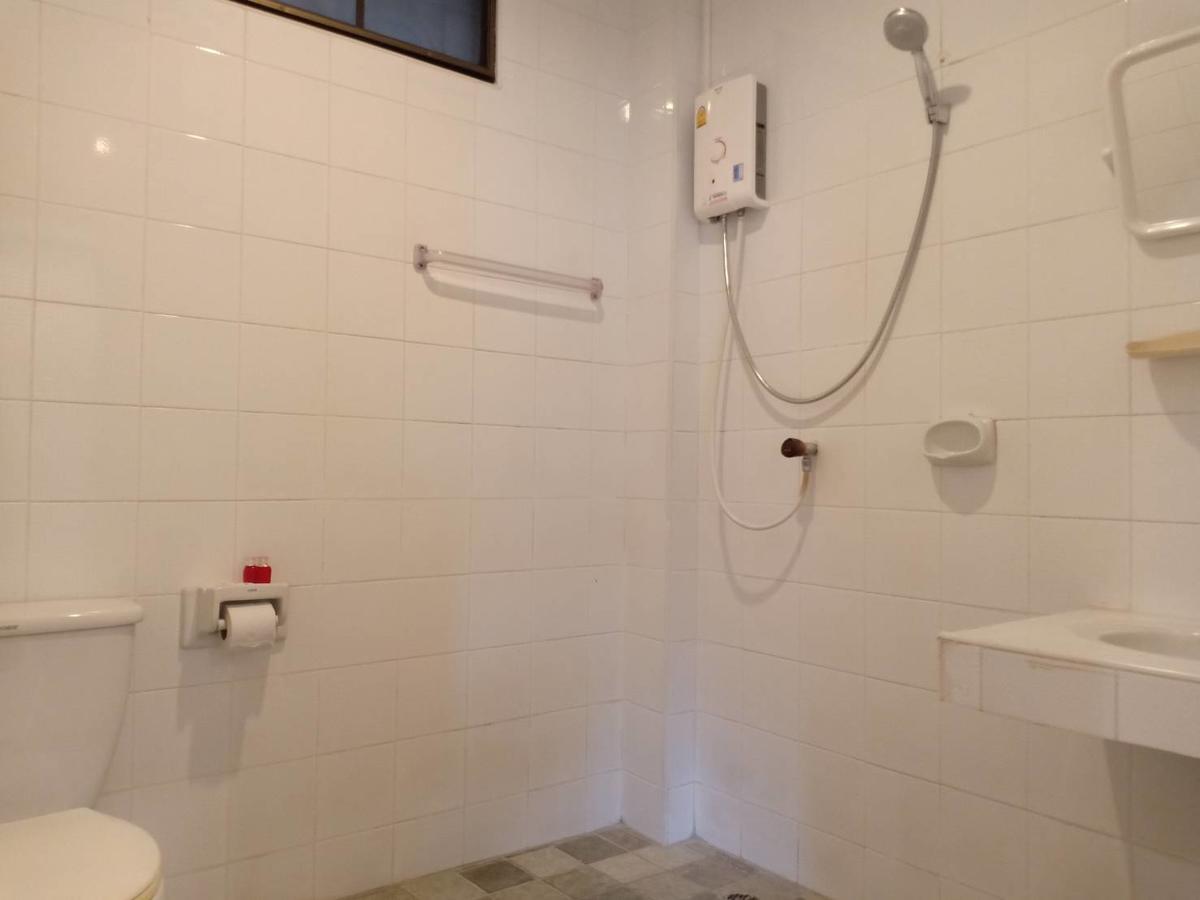 Kookkai House Hostel Patong Екстериор снимка