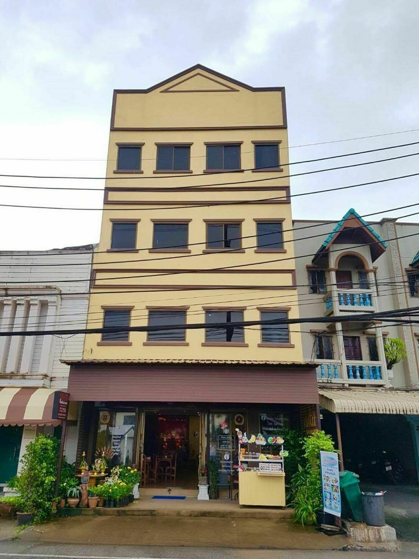 Kookkai House Hostel Patong Екстериор снимка
