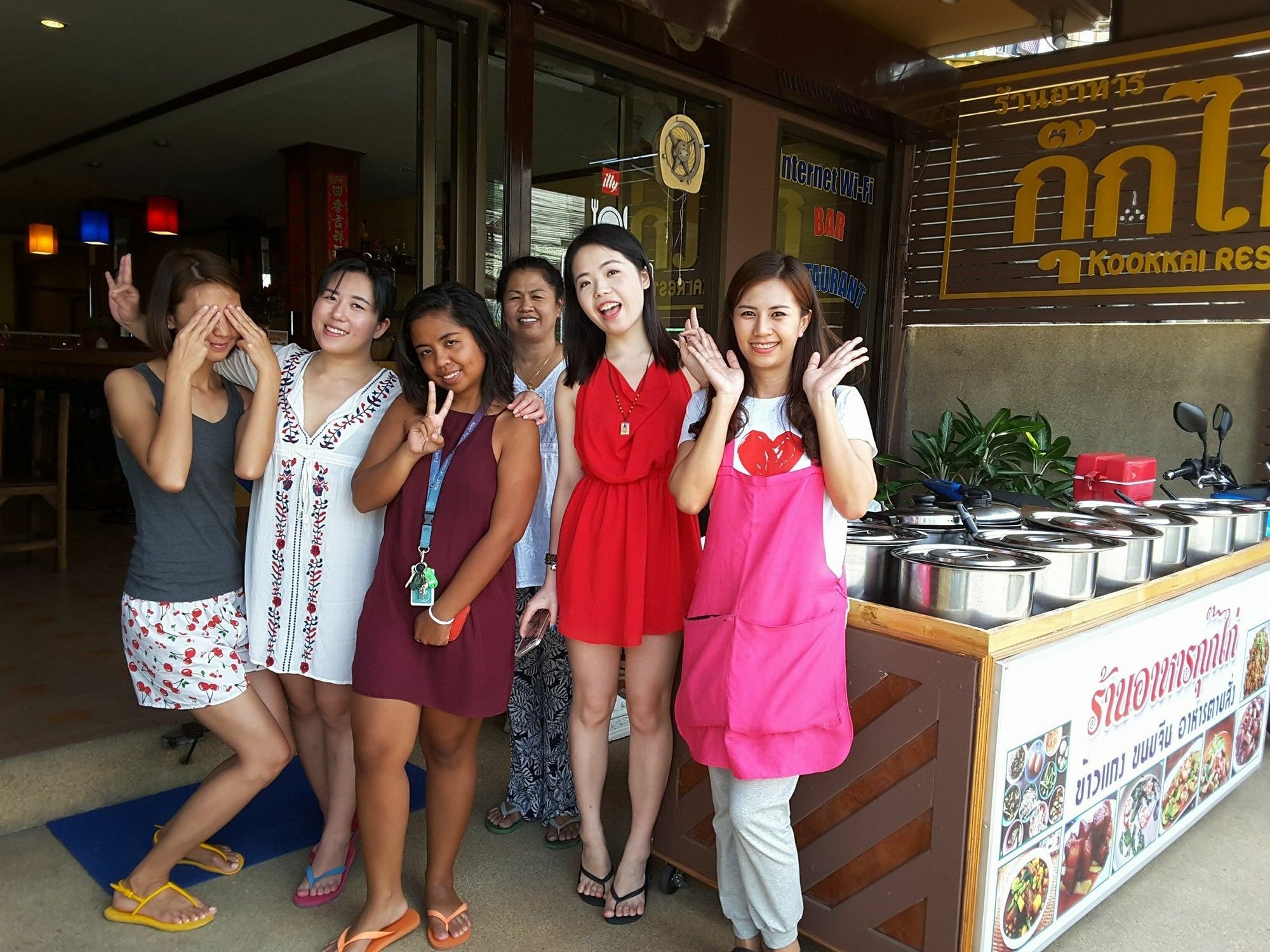 Kookkai House Hostel Patong Екстериор снимка